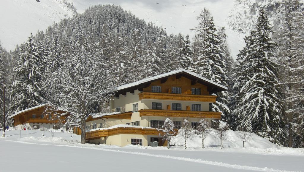 Alpenperle Hotel Ramsau am Dachstein Exterior photo