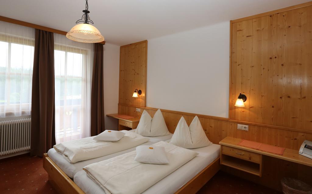 Alpenperle Hotel Ramsau am Dachstein Room photo